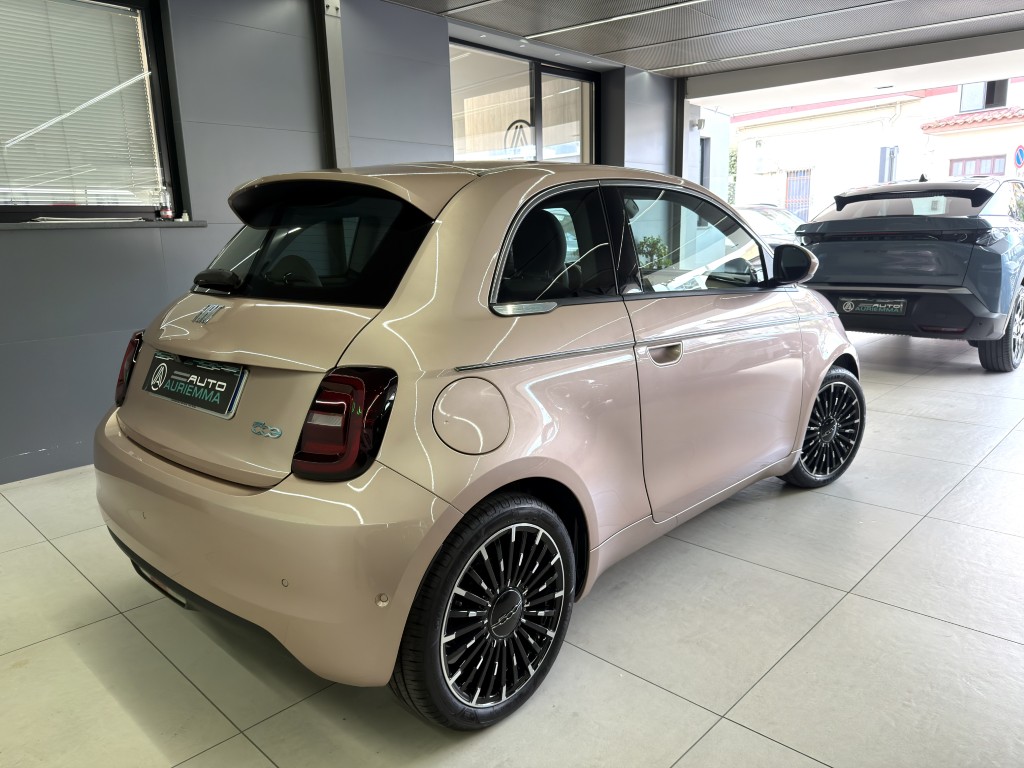 FIAT 500E KM0 LA PRIMA 320 KM